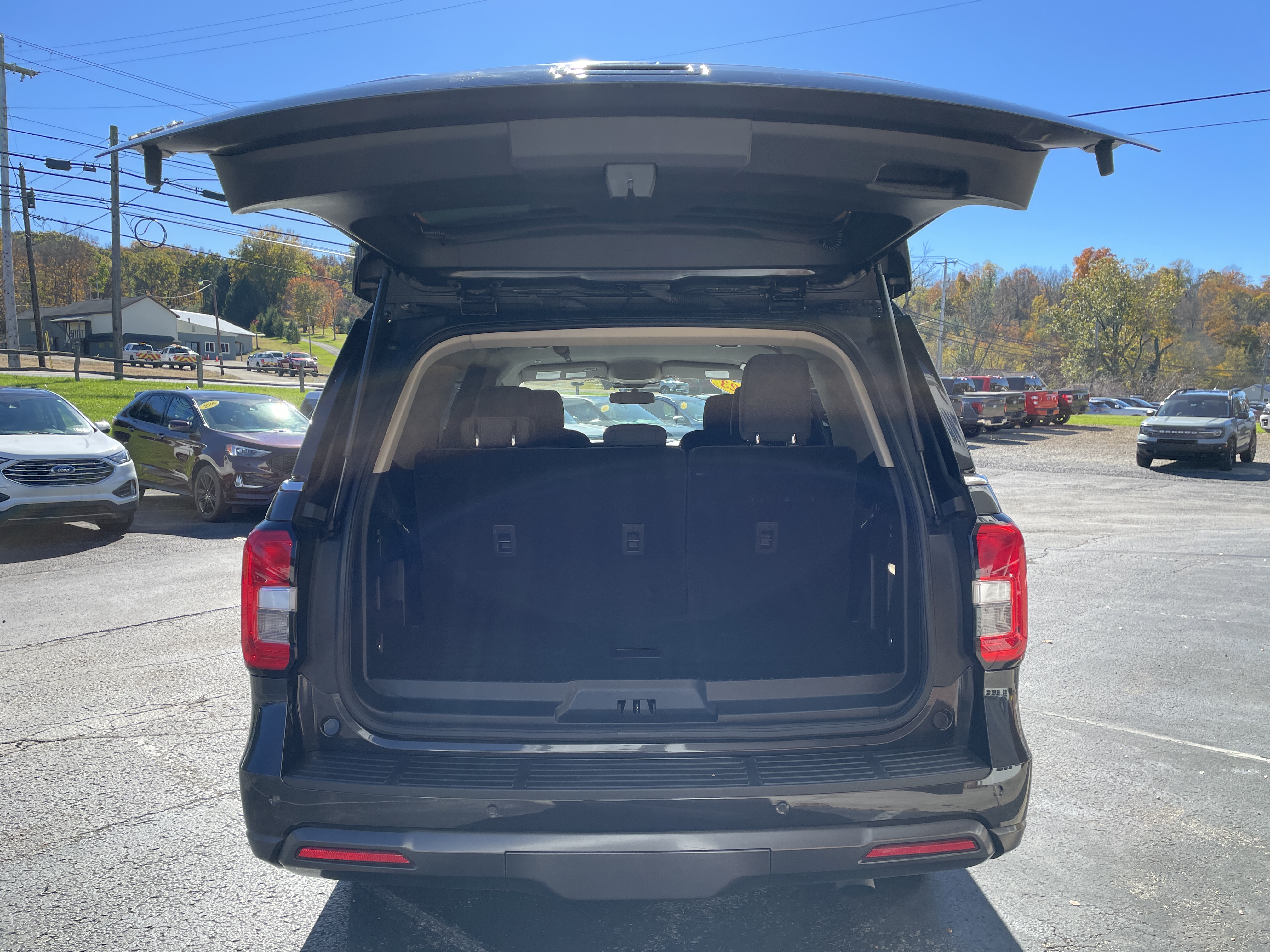 2023 Ford Expedition photo 7 of 28