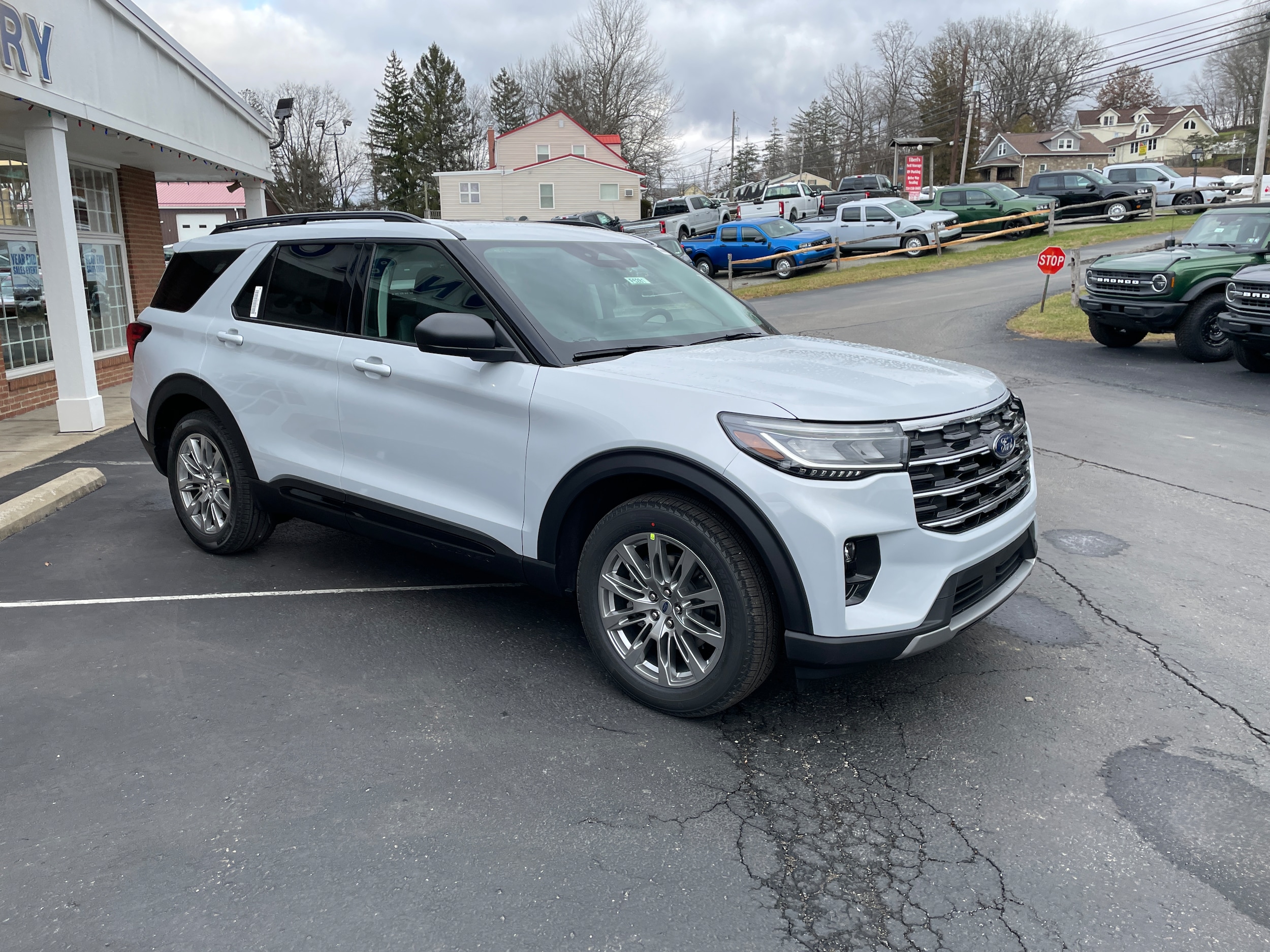 2026 Ford Explorer Active - 3