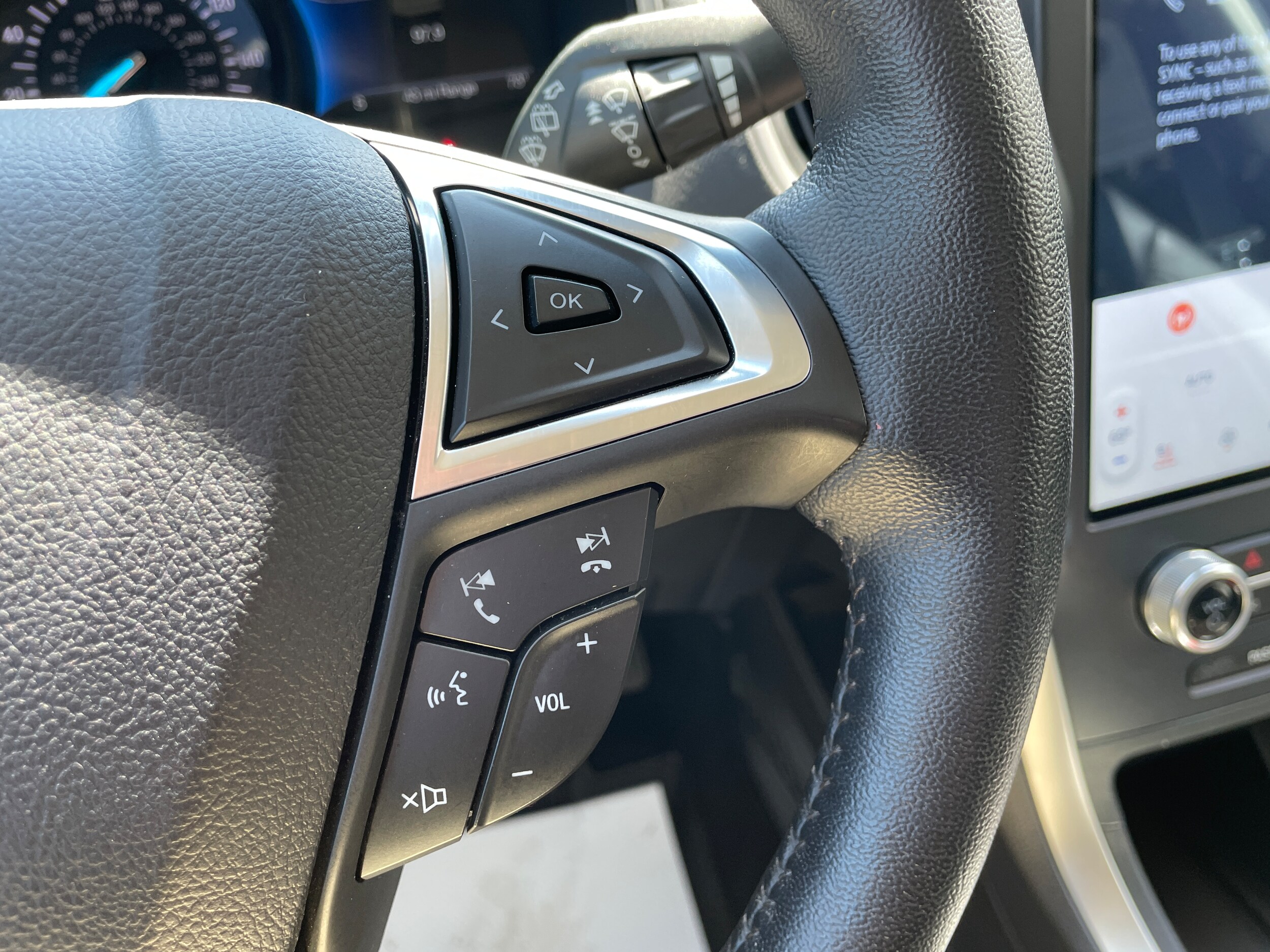 2023 Ford Edge SEL AWD Iconic Silver Metallic at Solomon Chevrolet