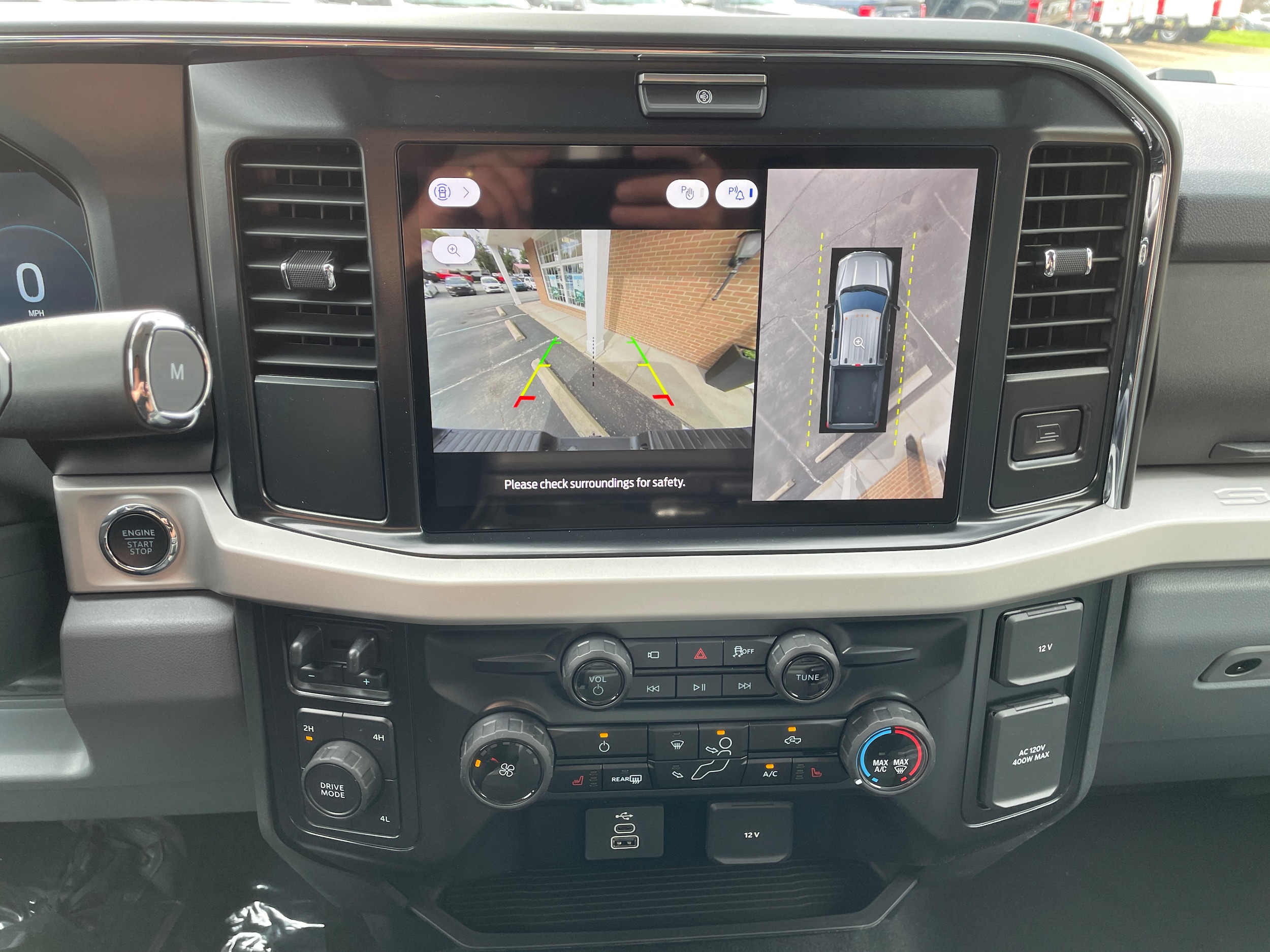 2027 Ford F-250 Pickup photo 29 of 40