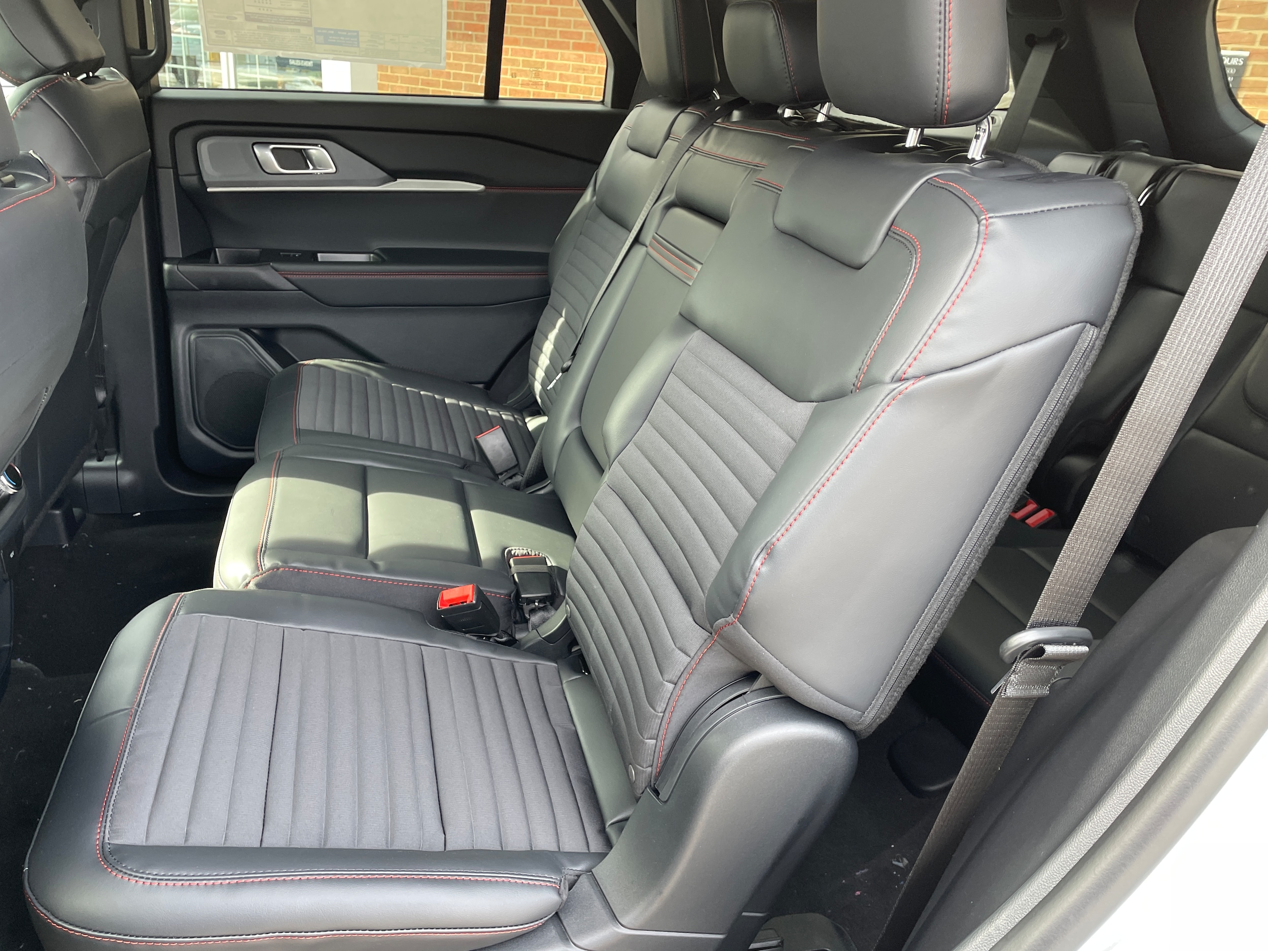2026 Ford Explorer ST-Line - 10
