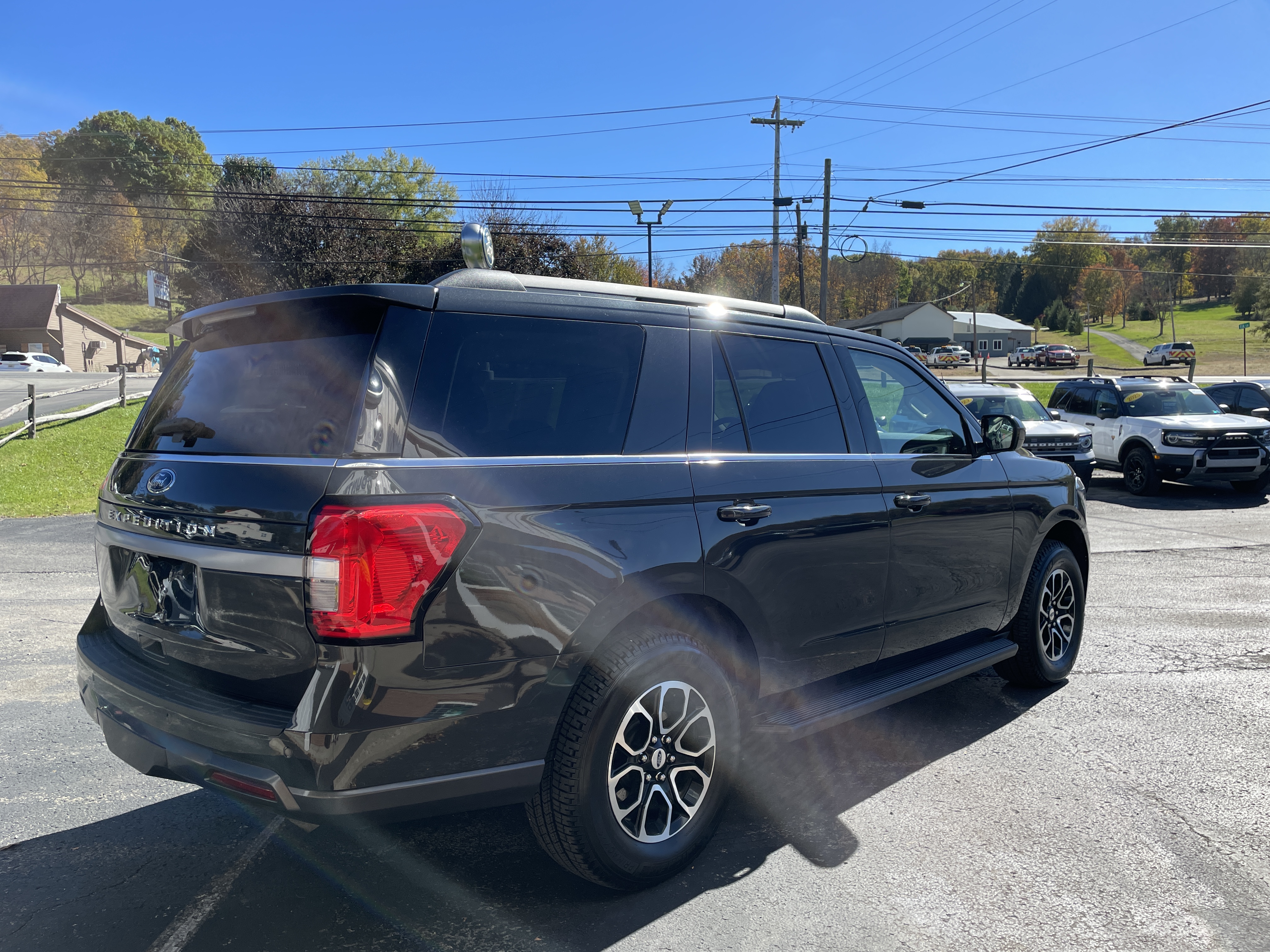 2023 Ford Expedition photo 5 of 28