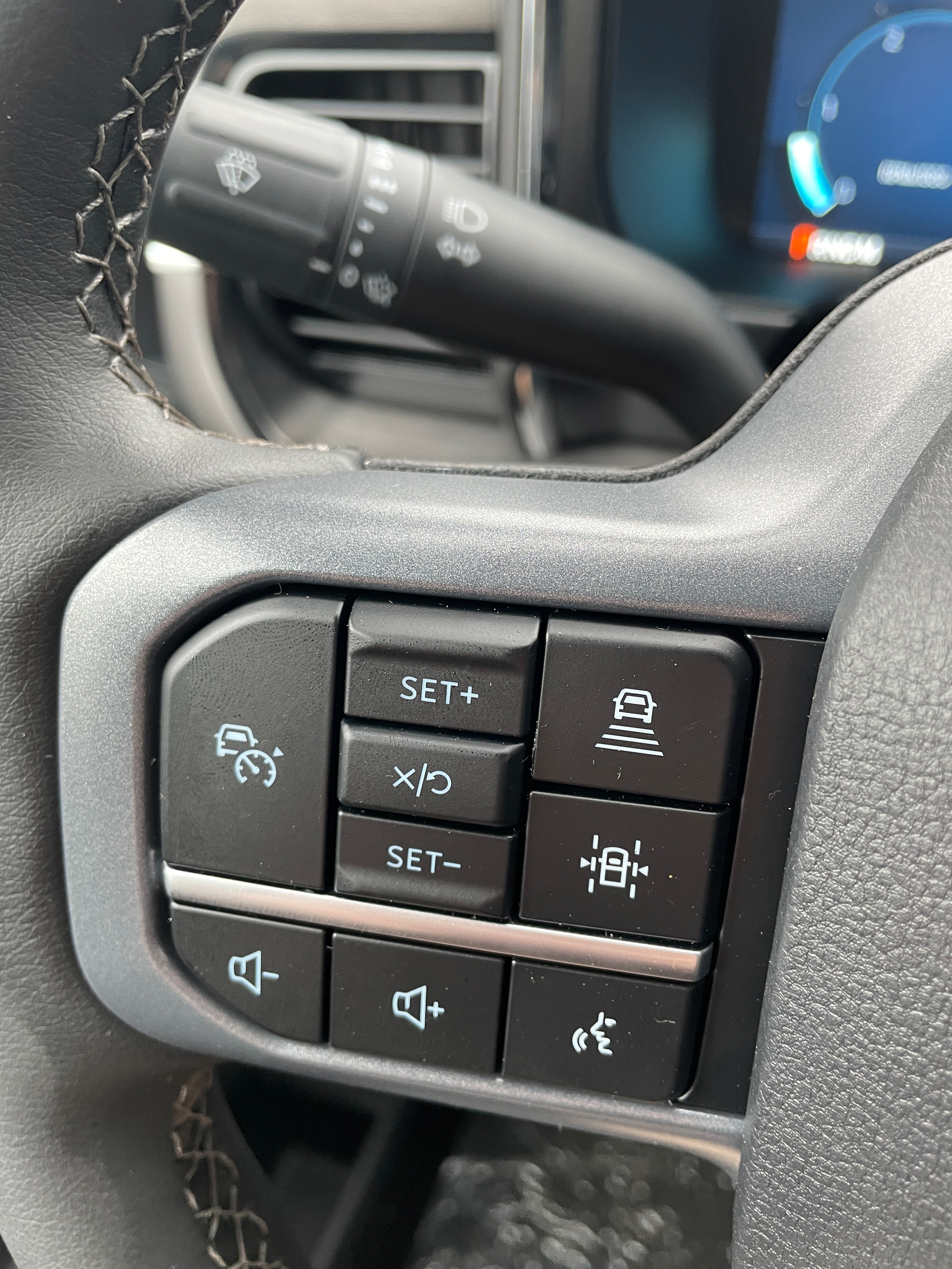 2026 Ford F-350 Pickup F-350&reg; Lariat&reg; Oxford White at Town & Country Ford