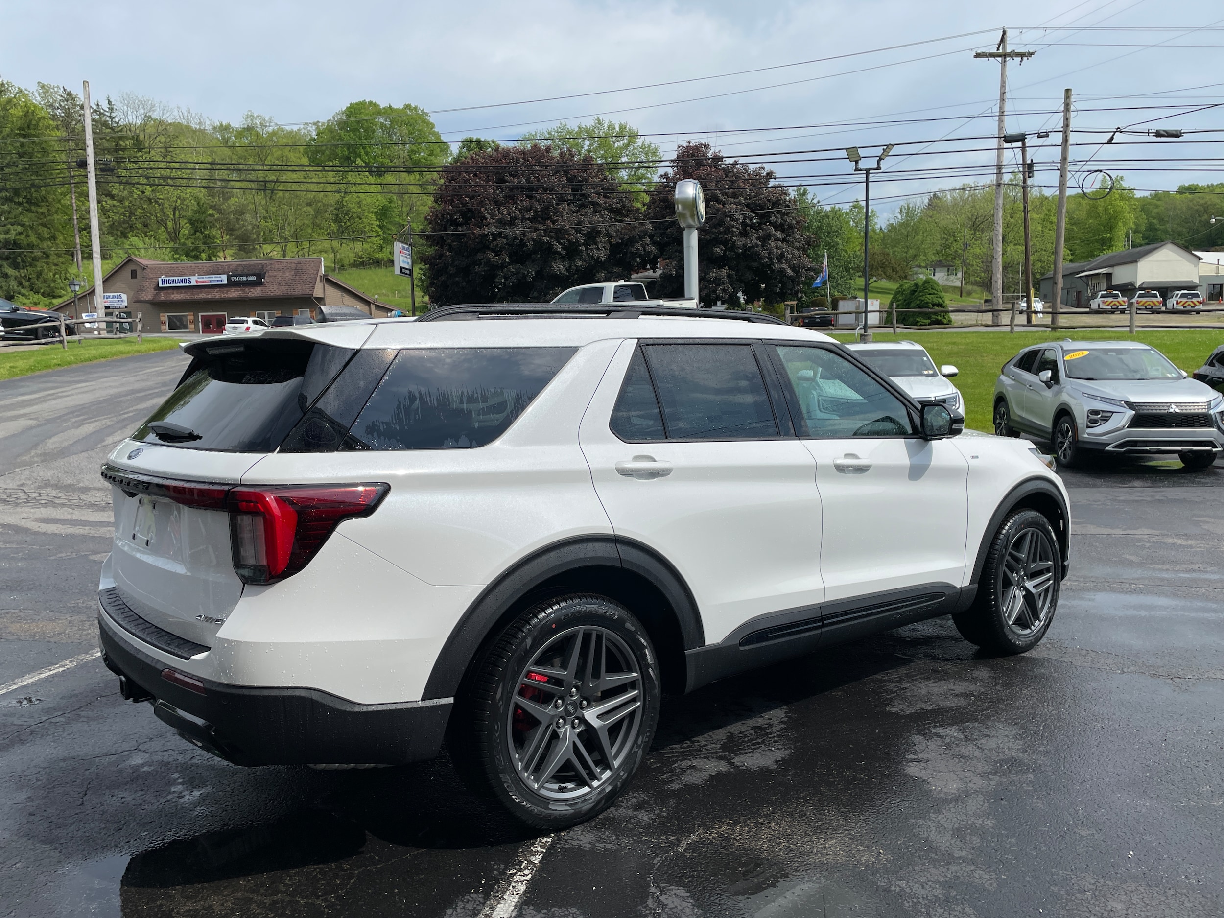 2026 Ford Explorer ST-Line Star White Metallic Tri-Coat at Town & Country Ford