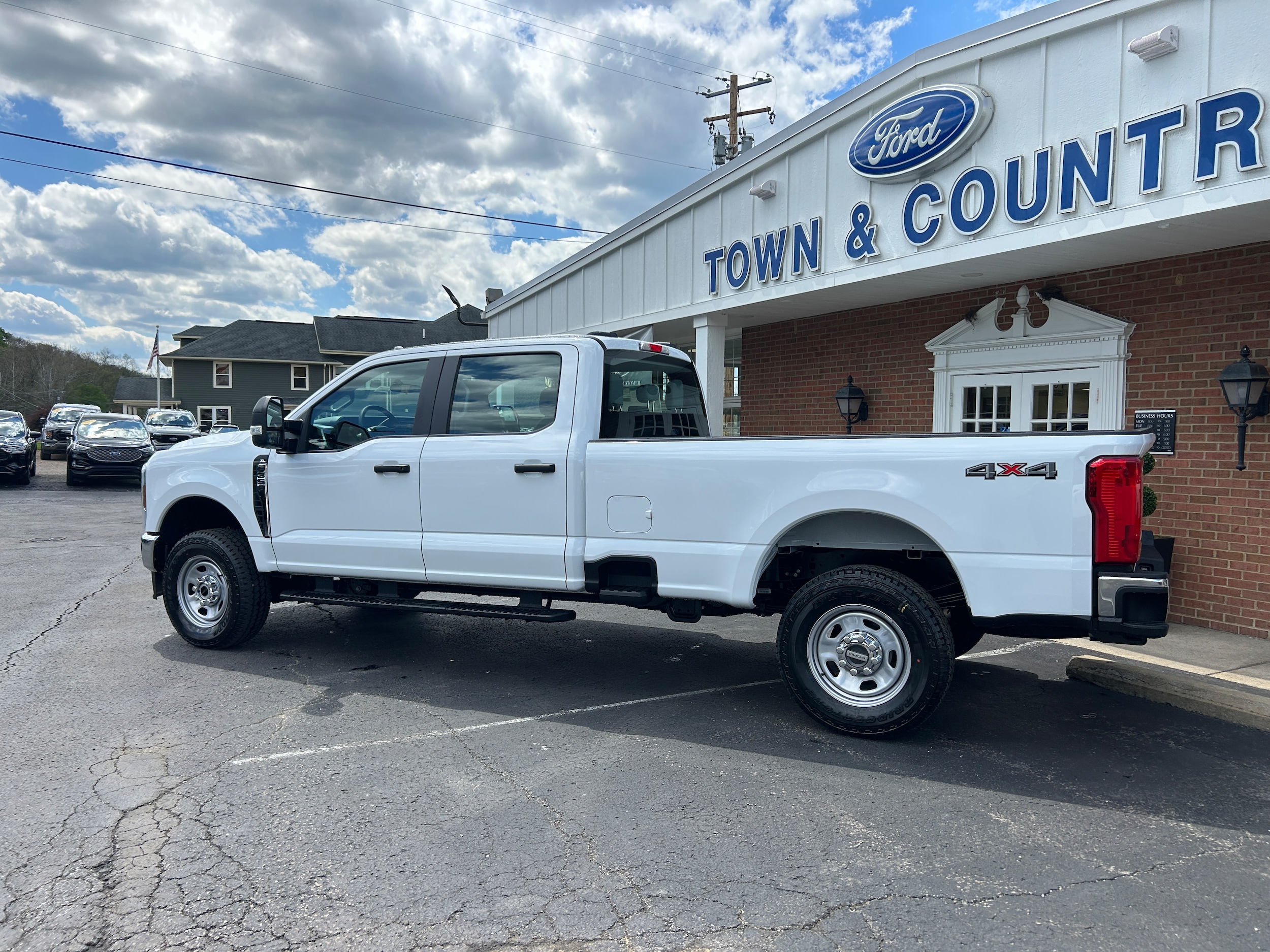 2026 Ford Super Duty F-350&reg; XL Oxford White at Town & Country Ford