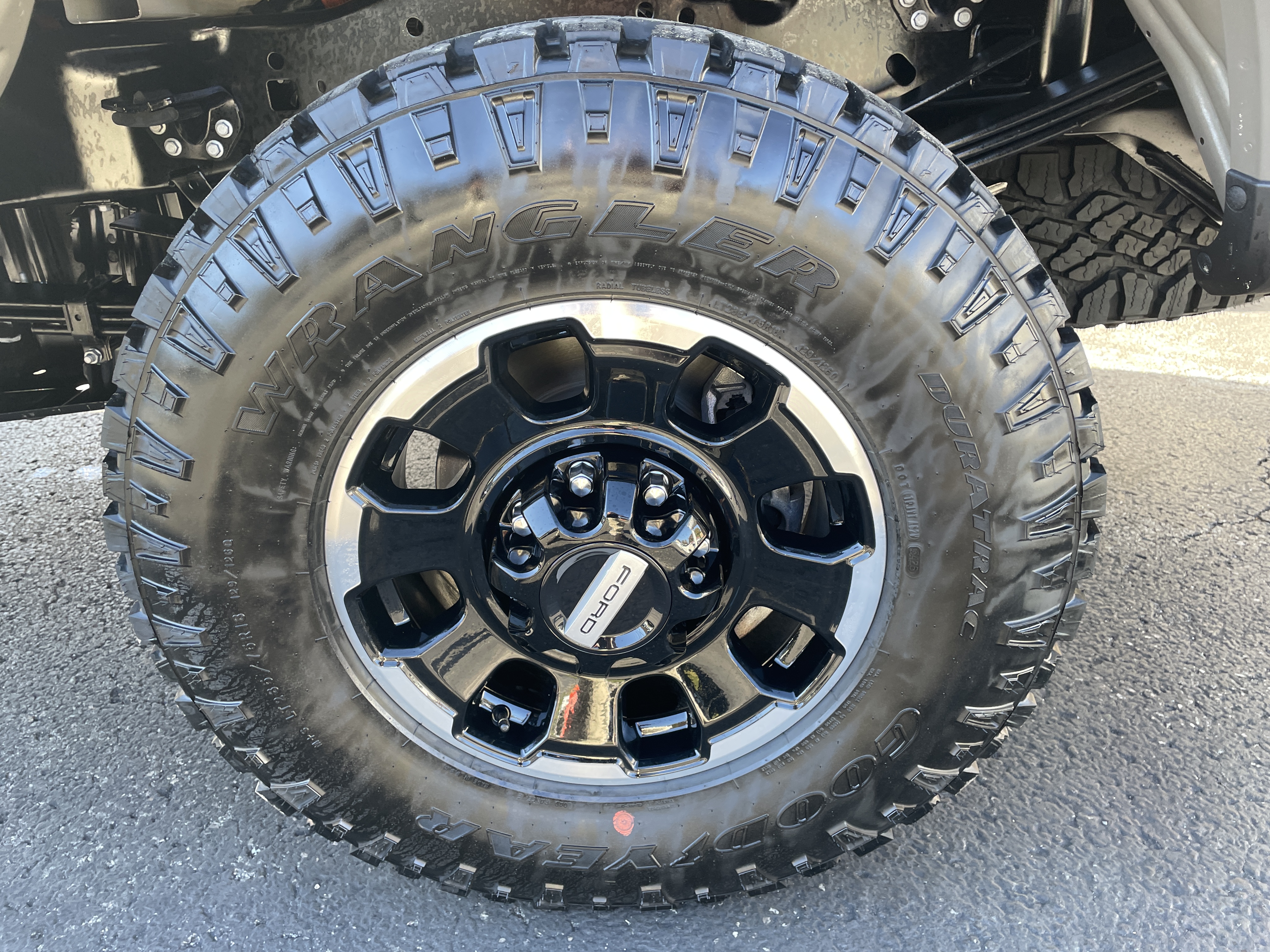 2027 Ford Super Duty photo 10 of 39
