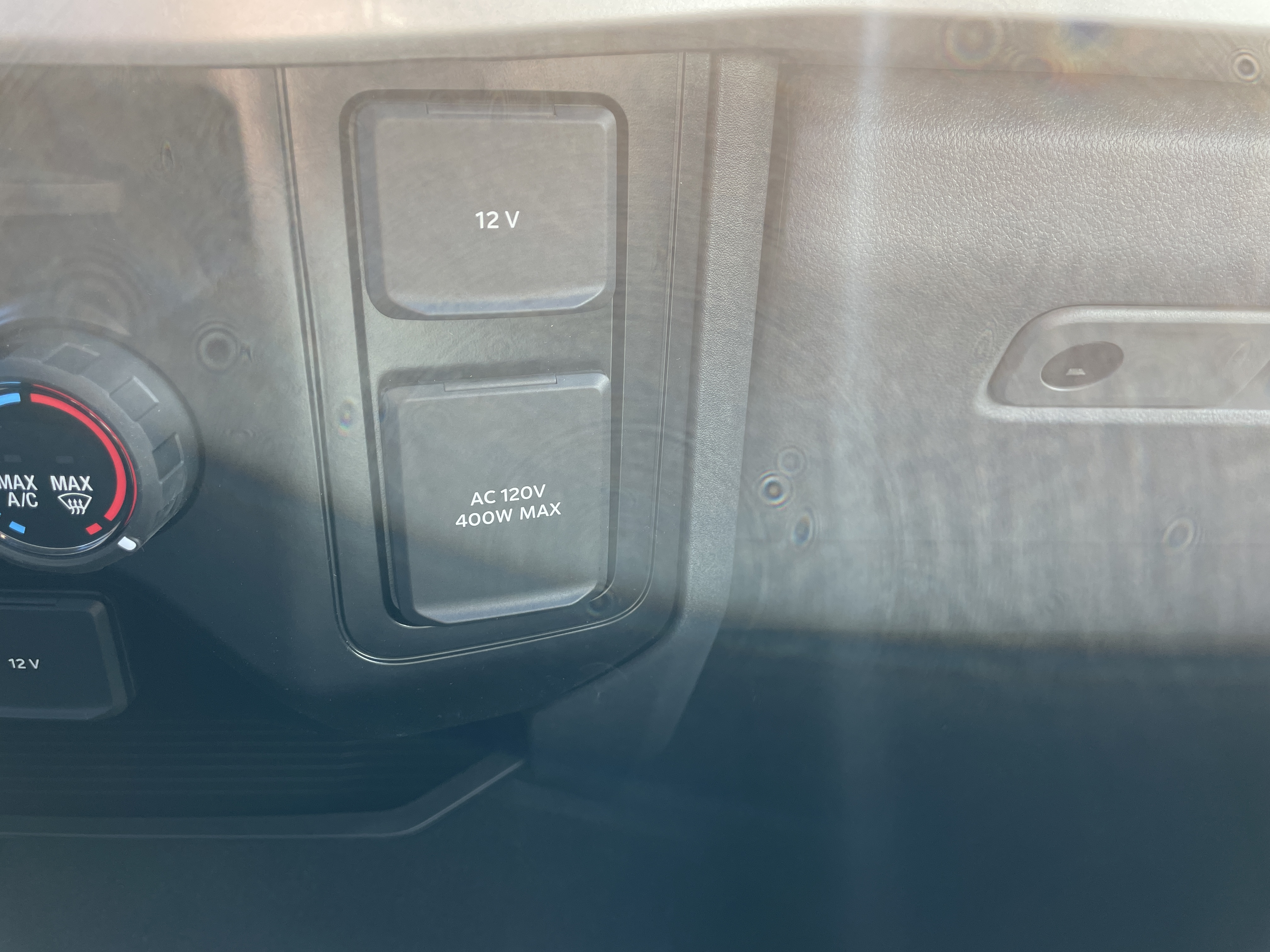 2027 Ford F-250 Pickup photo 23 of 33