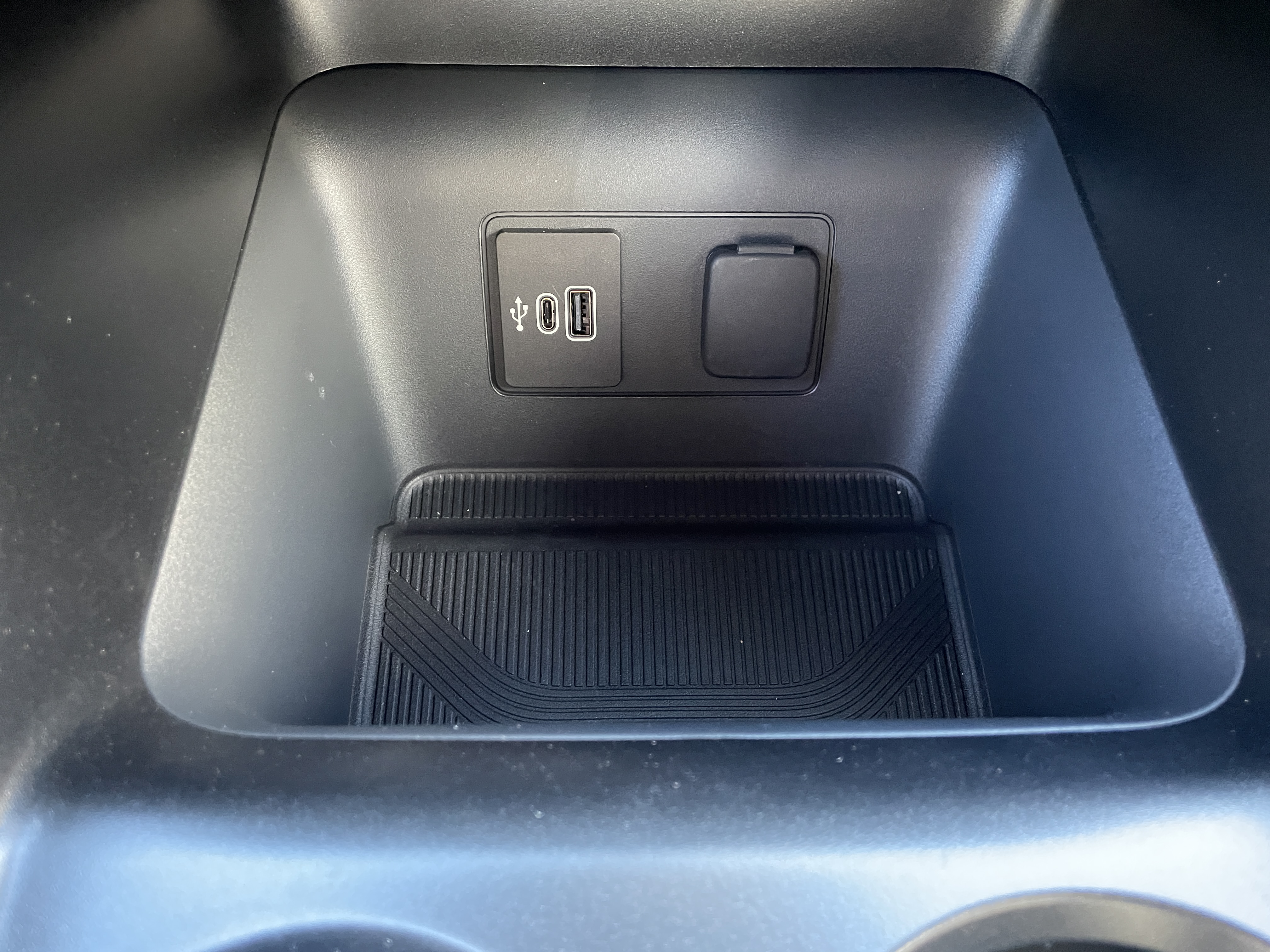 2027 Ford Explorer photo 26 of 35