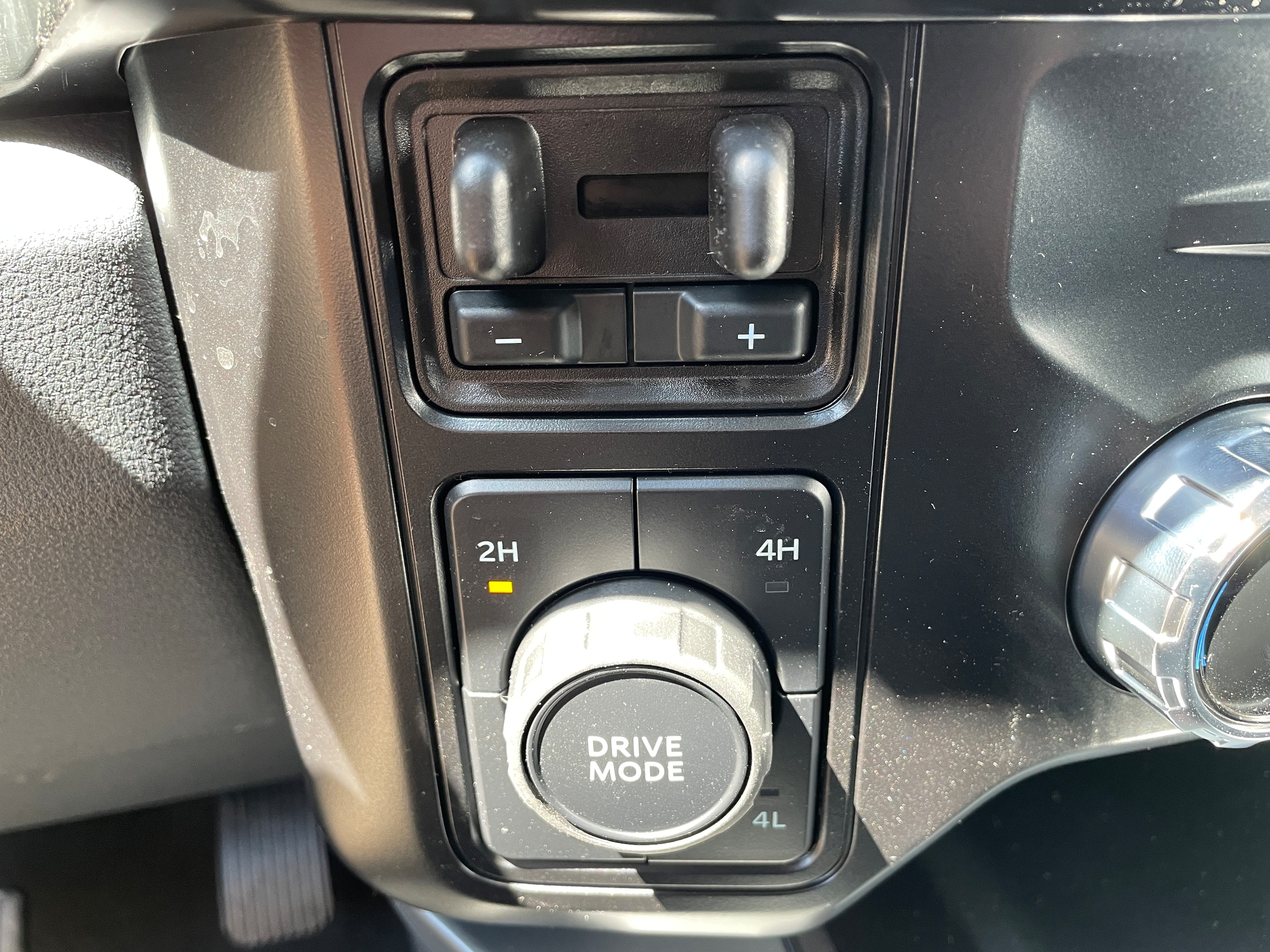 2026 Ford F-350 Pickup F-350&reg; Lariat&reg; Oxford White at Town & Country Ford
