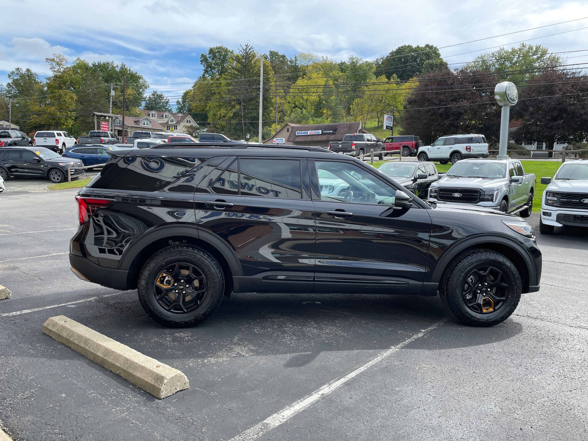 2027 Ford Explorer photo 10 of 53