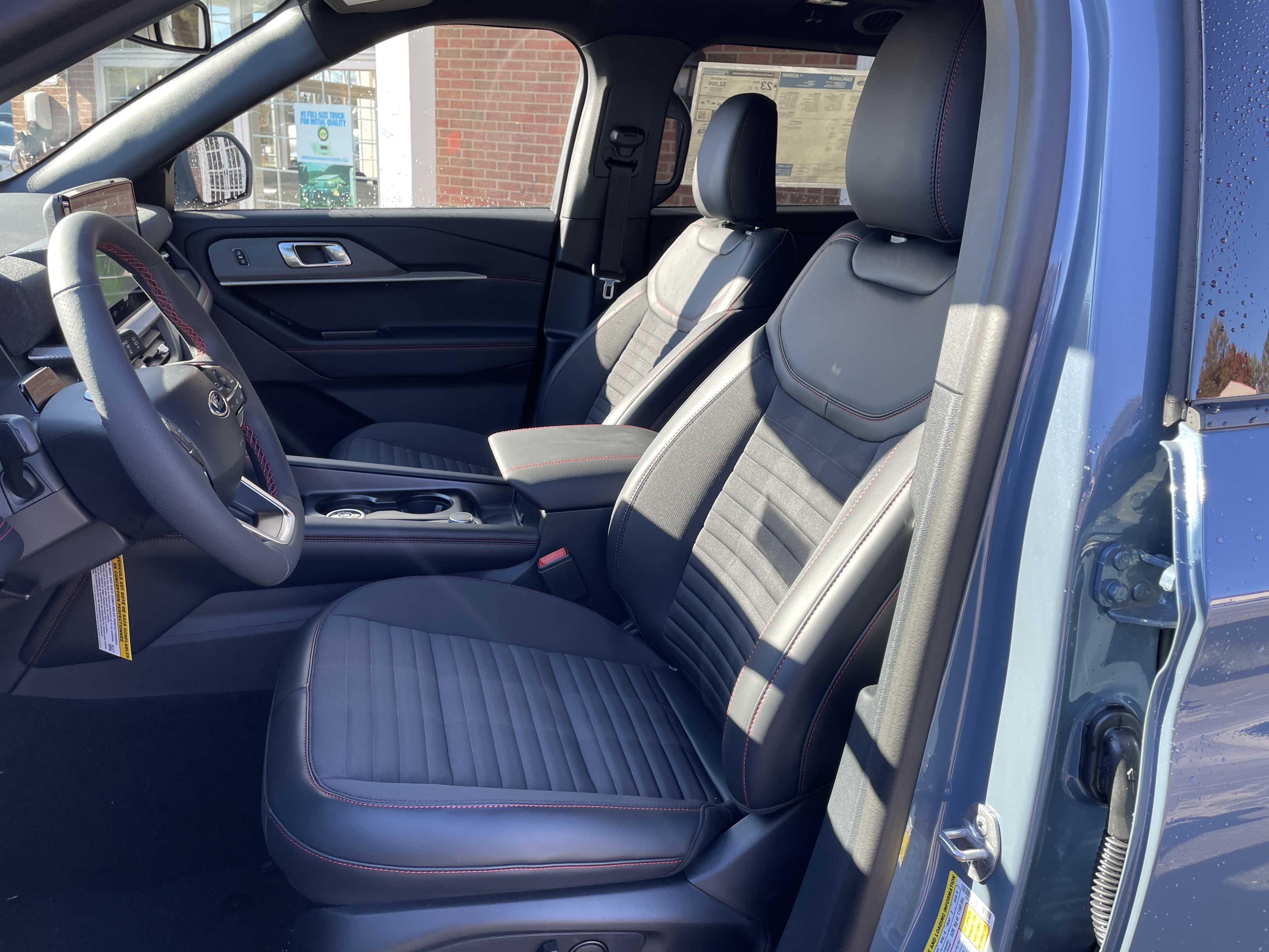 2027 Ford Explorer photo 14 of 35