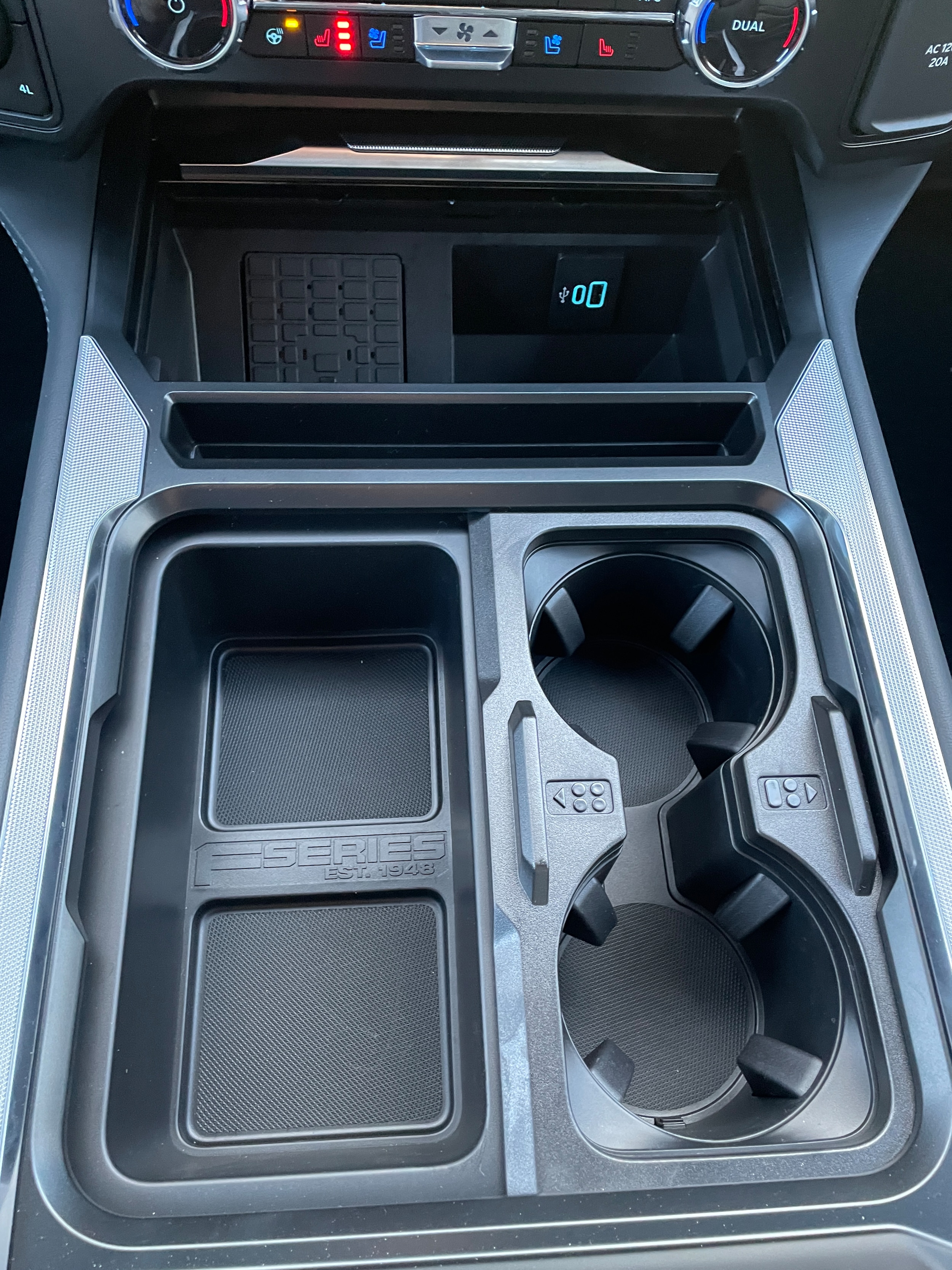 2026 Ford F-250 Pickup F-250&reg; Platinum&reg; Star White Metallic Tri-Coat at Town & Country Ford