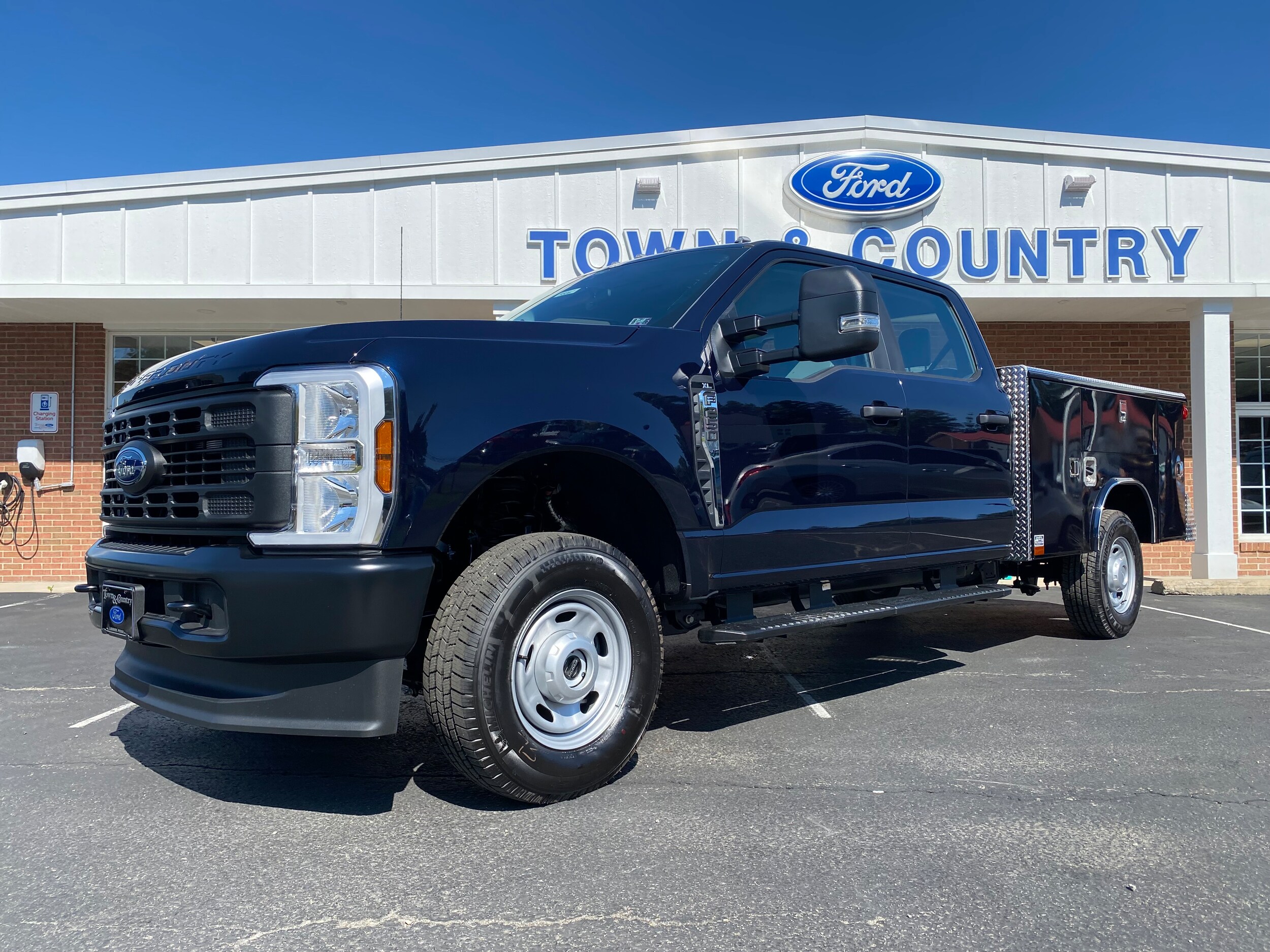 2025 Ford F-250 XL photo 2