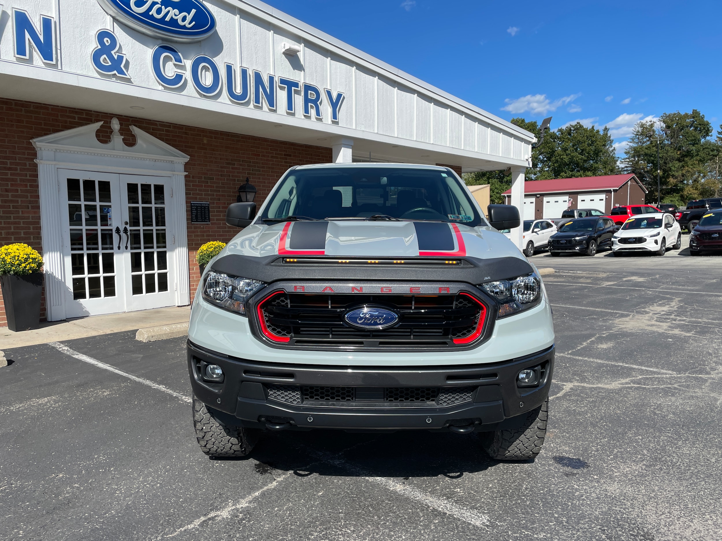 2022 Ford Ranger photo 2 of 25