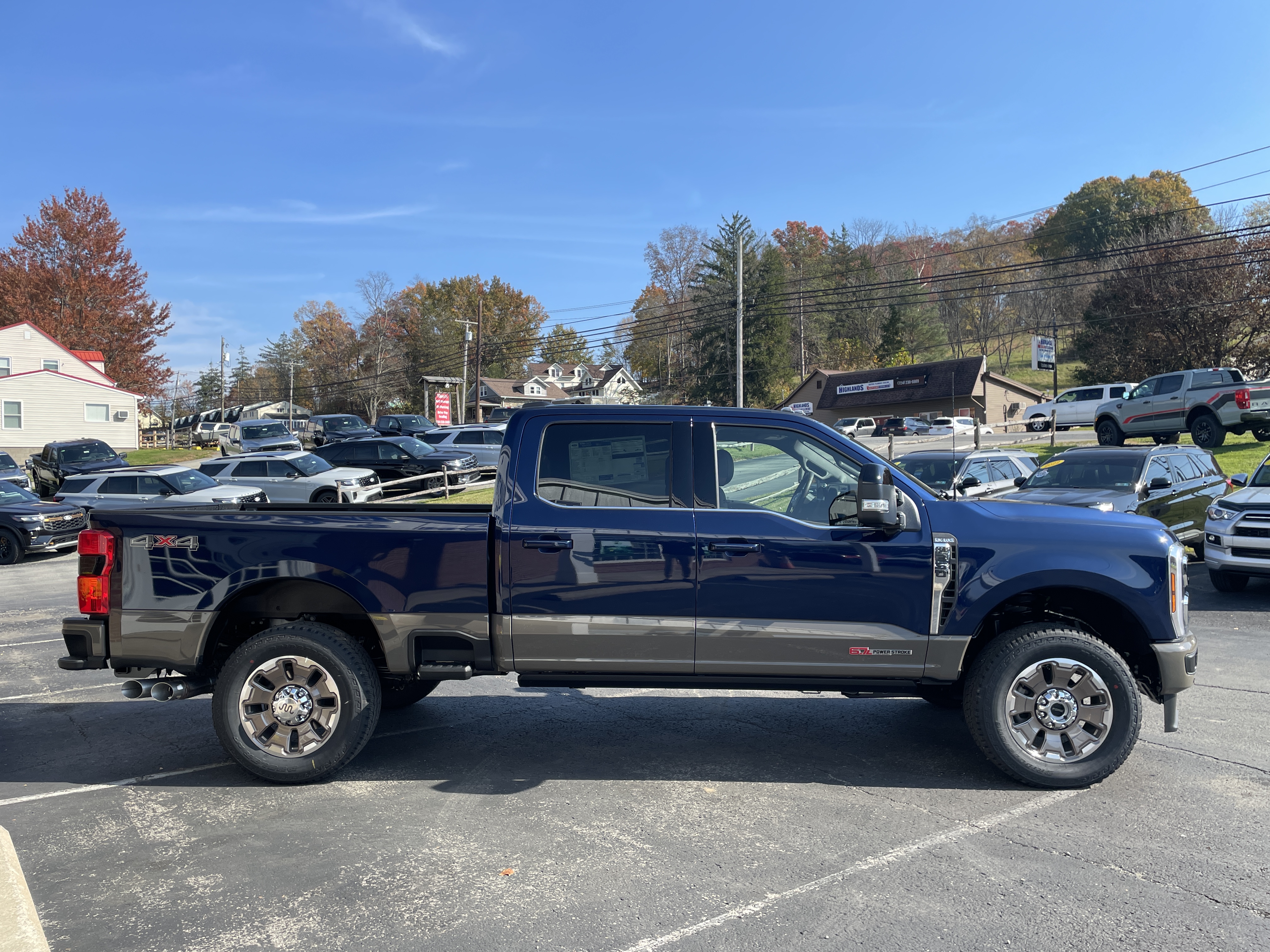 2027 Ford F-350 Pickup photo 4 of 38