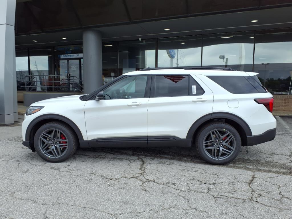 2025 Ford Explorer ST photo 2