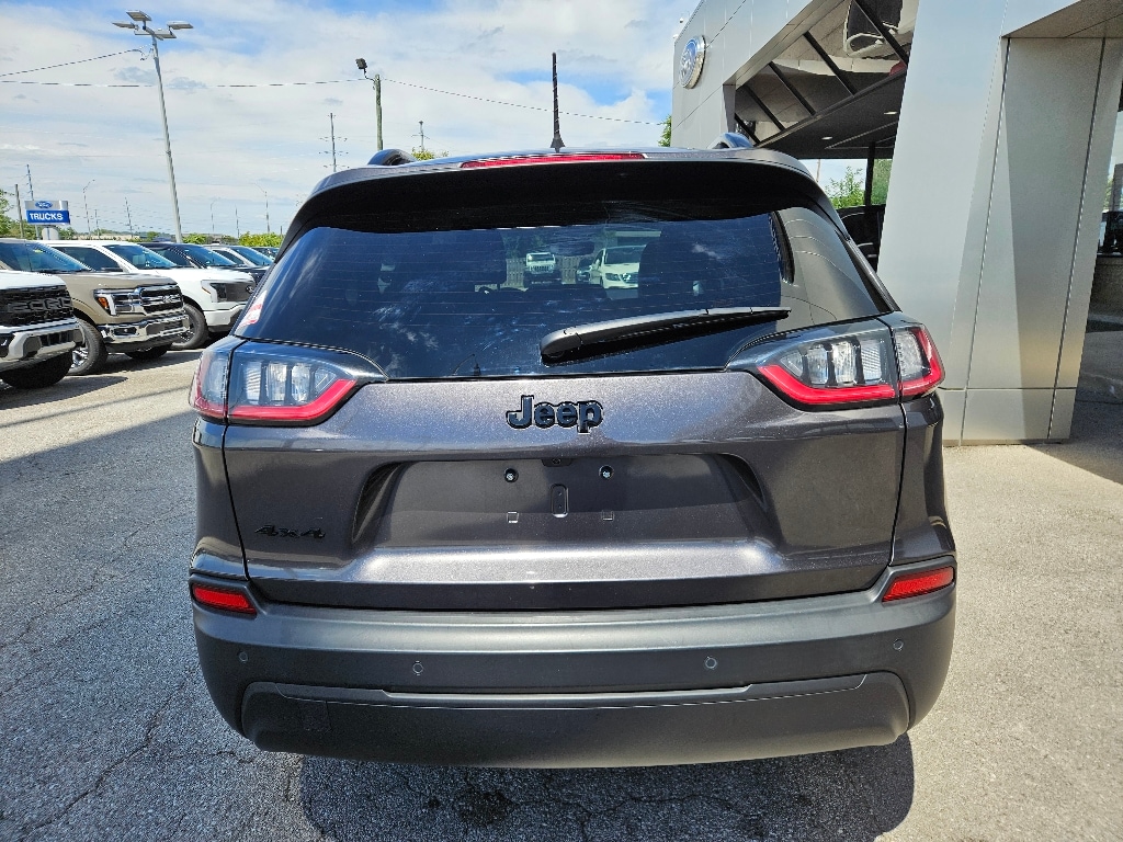 2023 Jeep Cherokee Altitude Lux photo 2