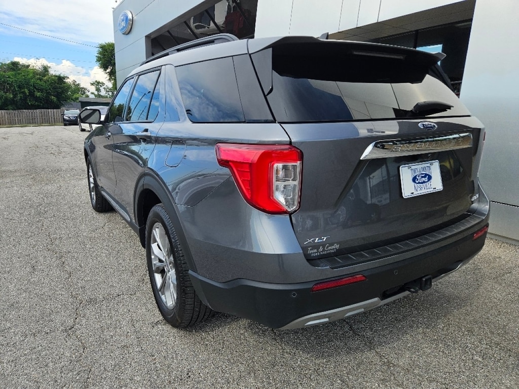 Used 2023 Ford Explorer 2023 Ford Explorer XLT 4DR SUV 119.1 WB 4WD SUV