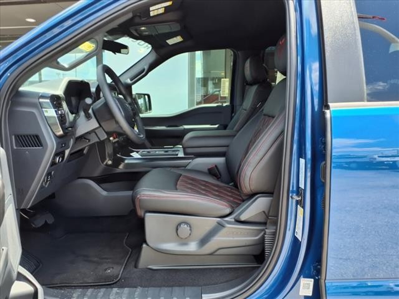 2025 Ford F-150 STX - Photo 6