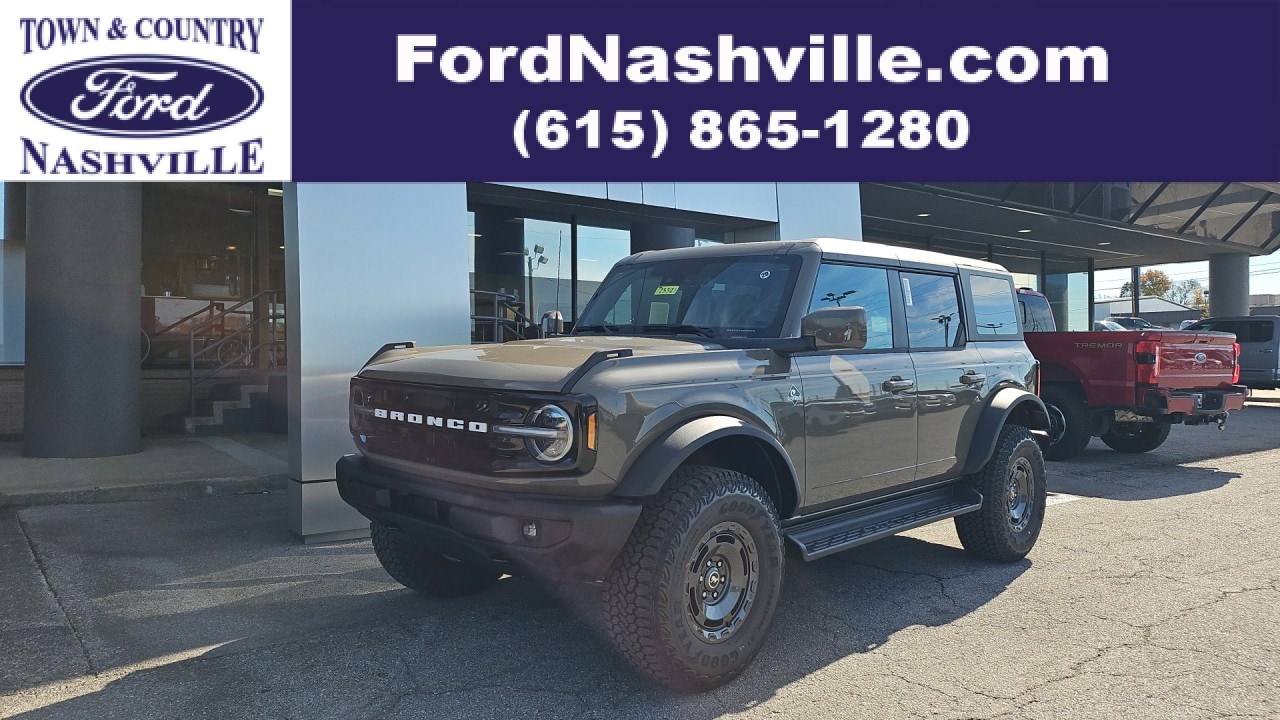 2025 Ford Bronco 4-Door Outer Banks's photo