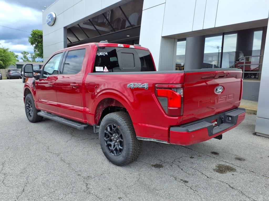 2025 Ford F-150 XLT photo 3