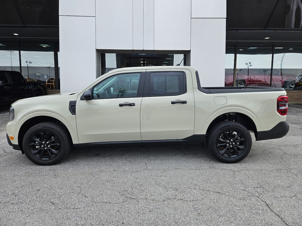 Used 2024 Ford Maverick XLT FWD Pickup Truck