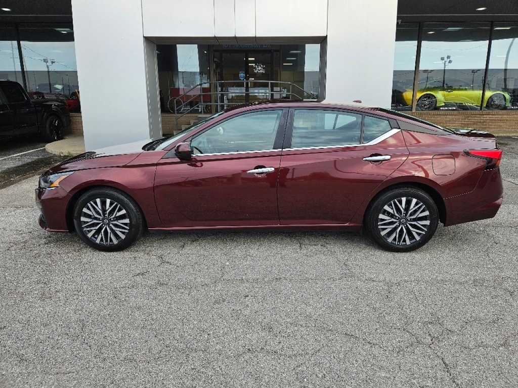 Used 2023 Nissan Altima 2.5 SV Sedan
