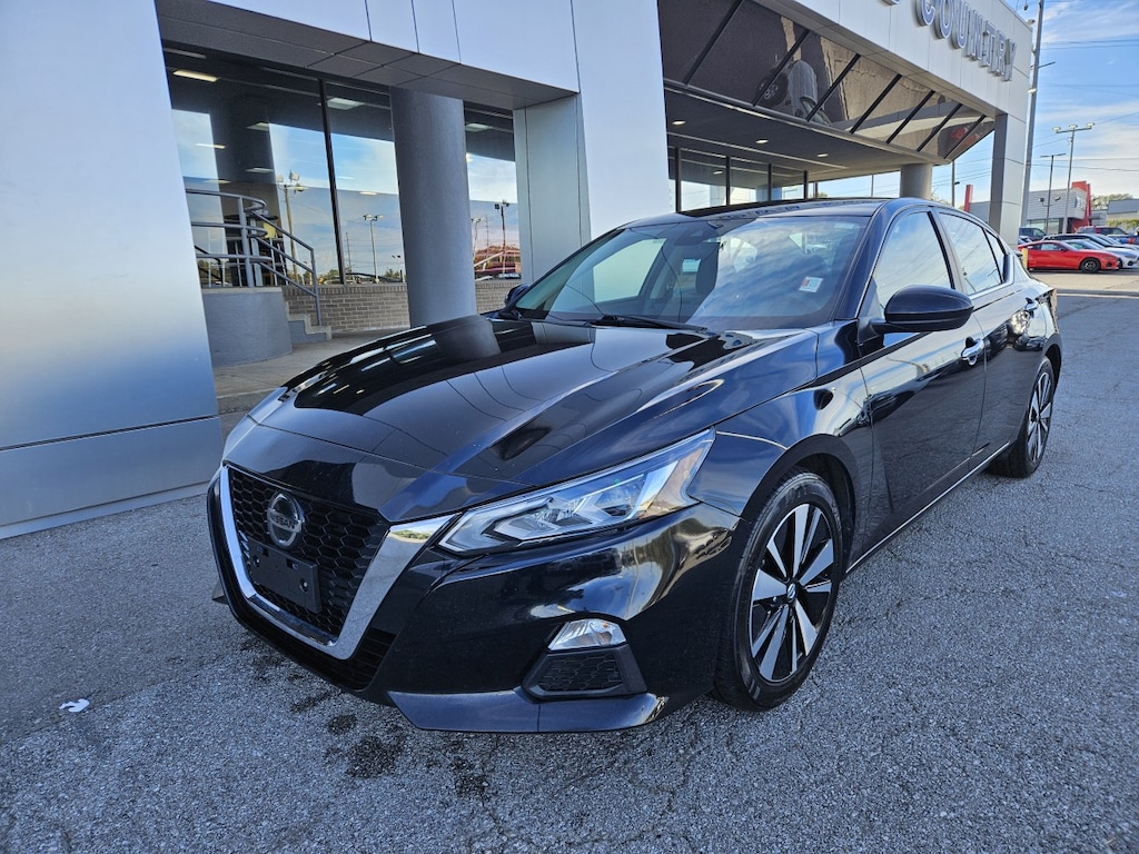 Used 2022 Nissan Altima 2.5 SV Sedan
