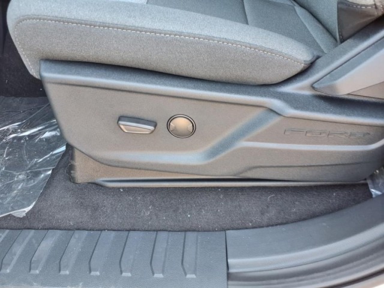 2025 Ford F-350 Super Duty XLT - Photo 7