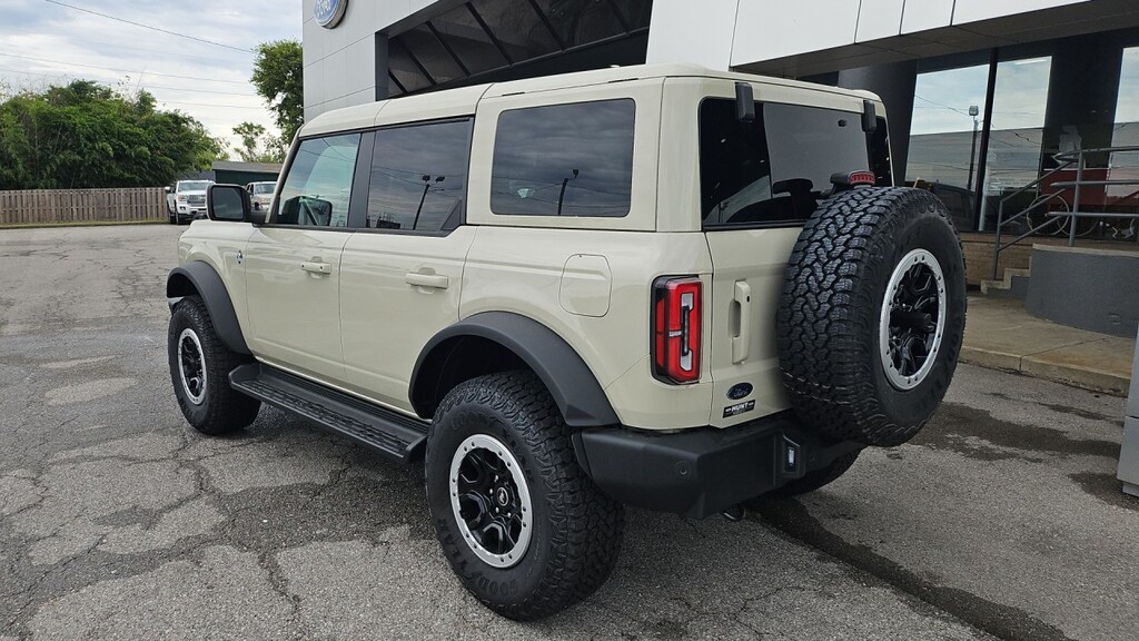 New 2025 Ford Bronco Outer Banks SUV