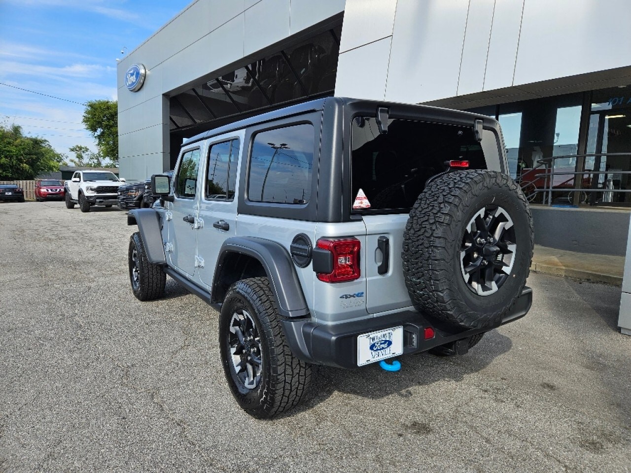 2024 Jeep Wrangler Rubicon 4xe photo 4