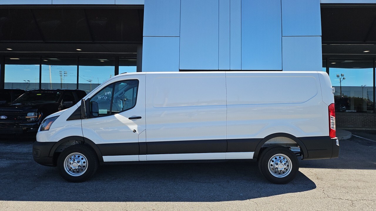 2026 Ford Transit photo 2