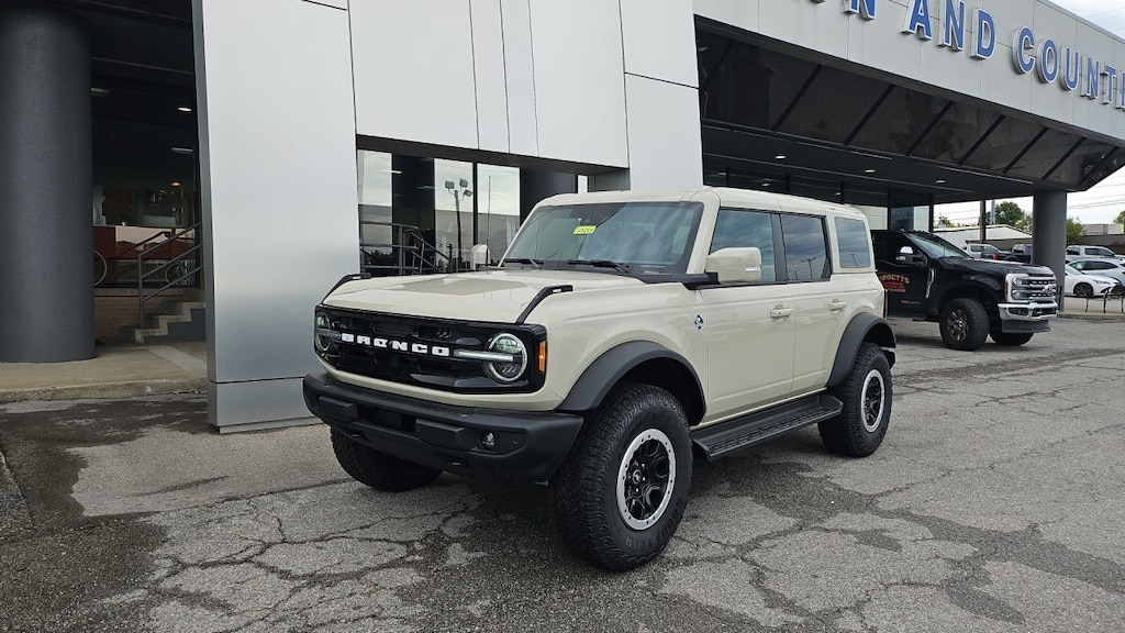 New 2025 Ford Bronco Outer Banks SUV