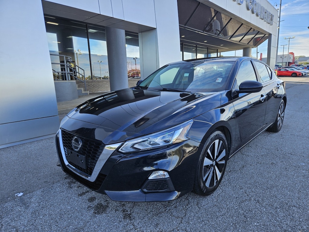 Used 2022 Nissan Altima 2.5 SV Sedan