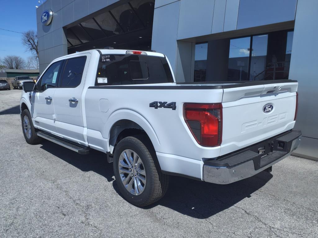 2025 Ford F-150 XLT photo 2