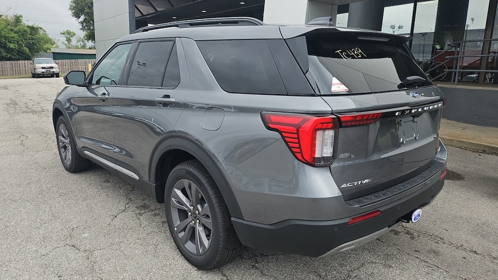 New 2025 Ford Explorer Active SUV