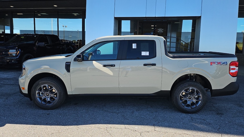 New 2025 Ford Maverick XLT TRUCK