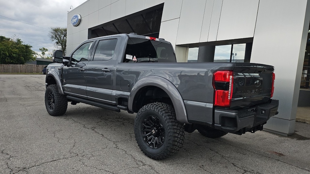 New 2026 Ford F-250 XLT Black Widow Package Pickup Truck