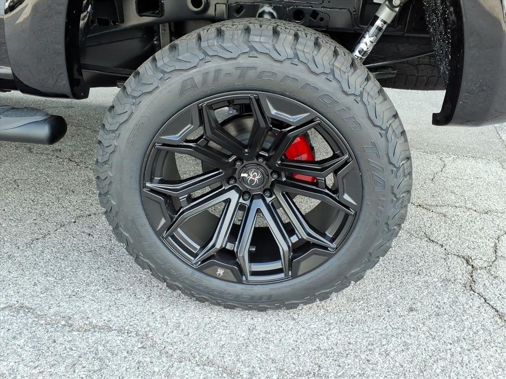2025 Ford F-150 STX photo 4