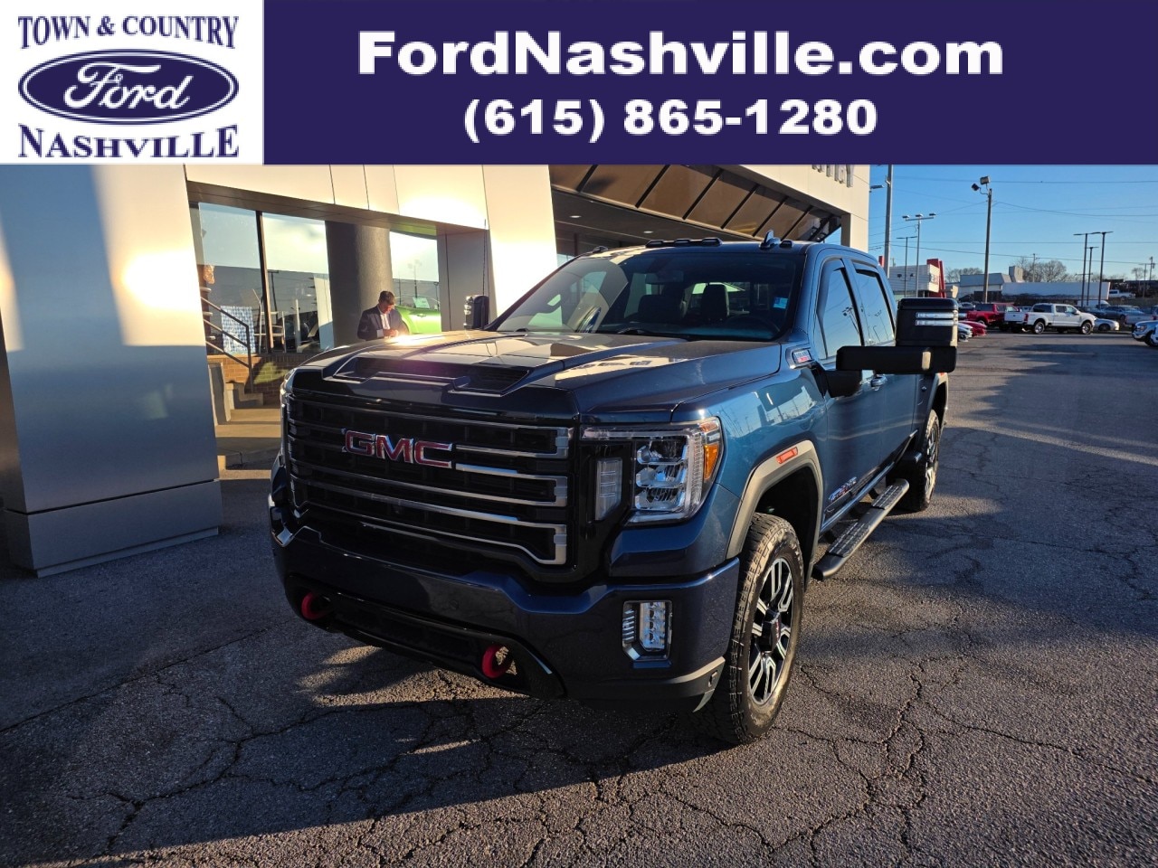 2023 GMC Sierra 2500HD AT4's photo