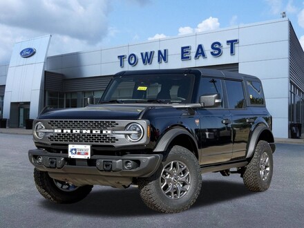 2025 Ford Bronco Badlands SUV