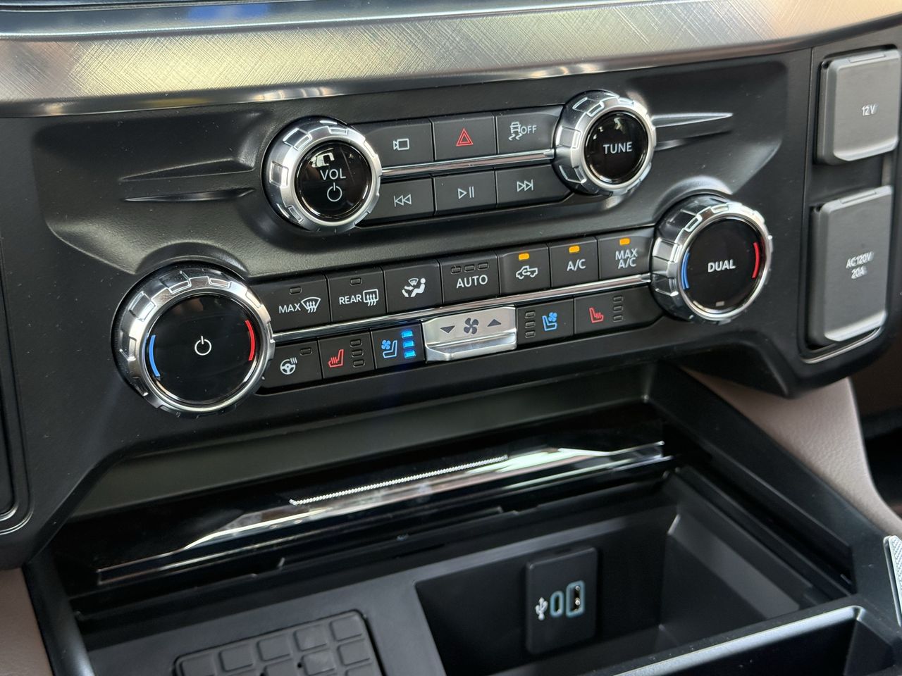 2026 Ford F-250 Super Duty King Ranch - Photo 18