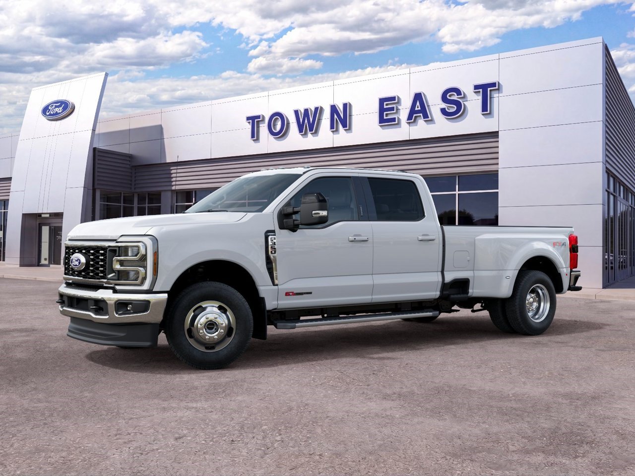2027 Ford F-350 Lariat Truck Crew Cab