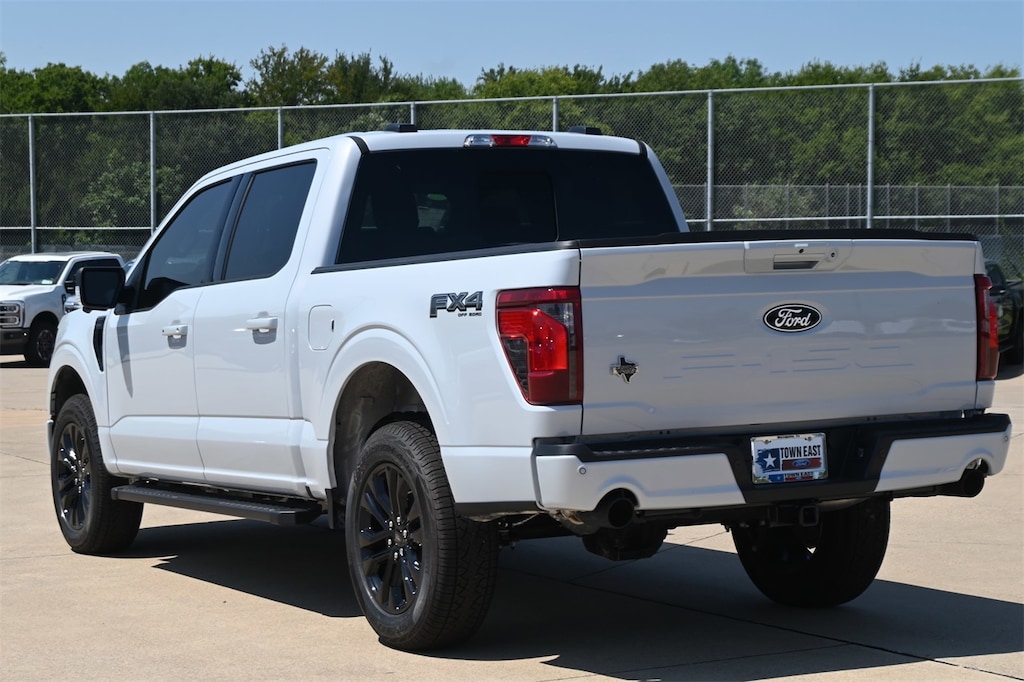 New 2025 Ford F-150 XLT Truck SuperCrew Cab