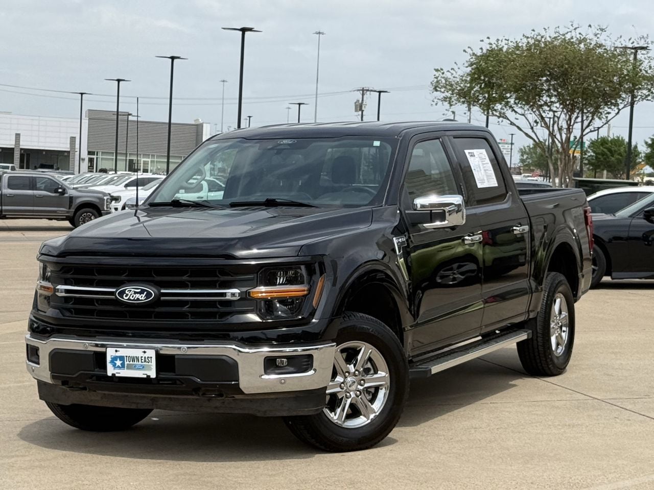 View vehicle photo 2