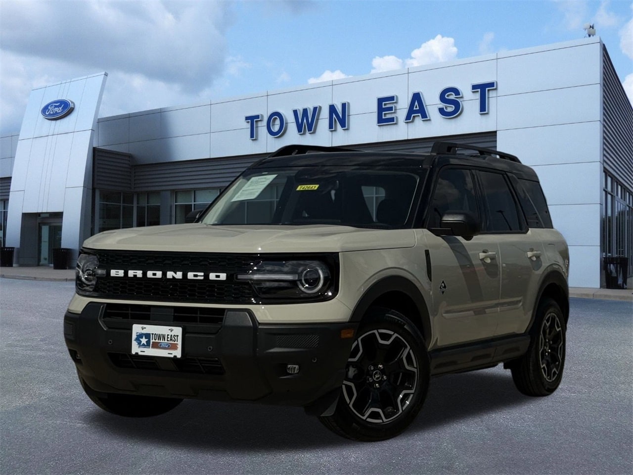 2025 Ford Bronco Sport Outer Banks's photo
