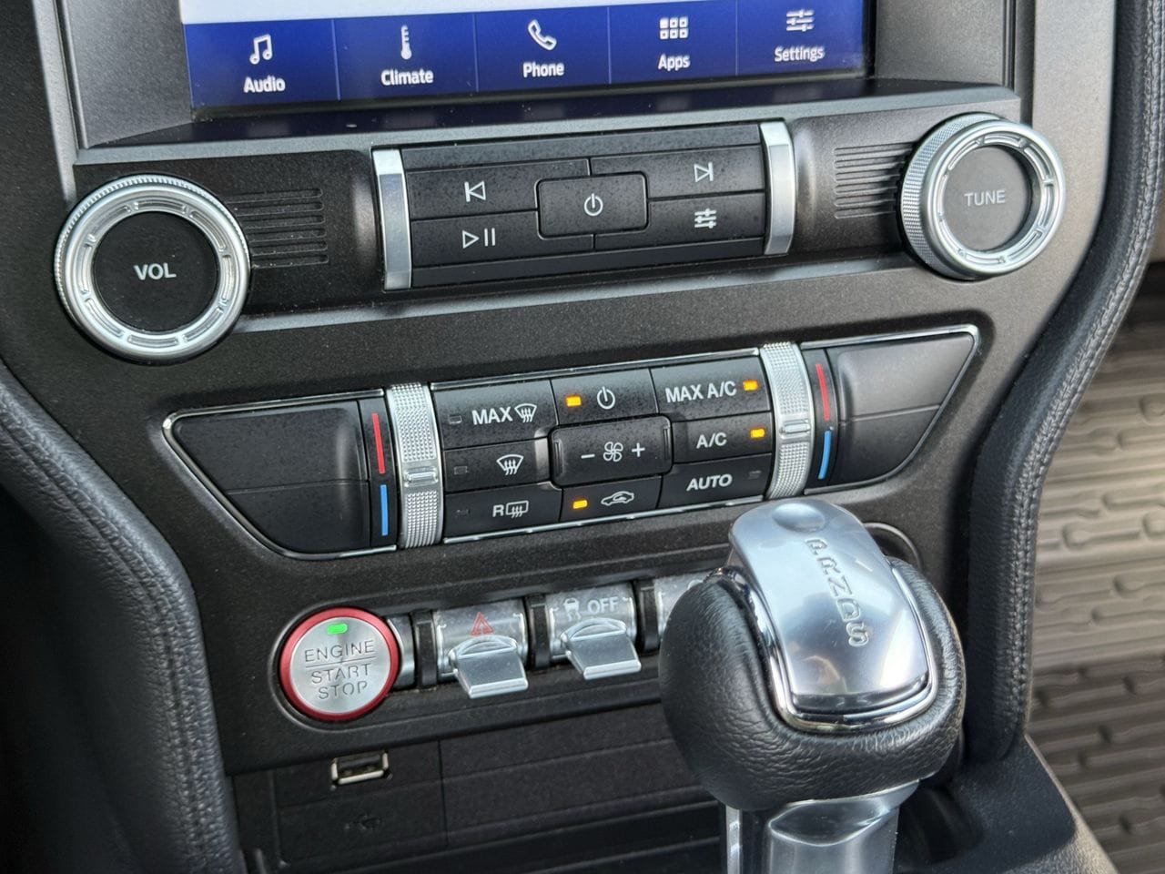 2022 Ford Mustang EcoBoost - Photo 19