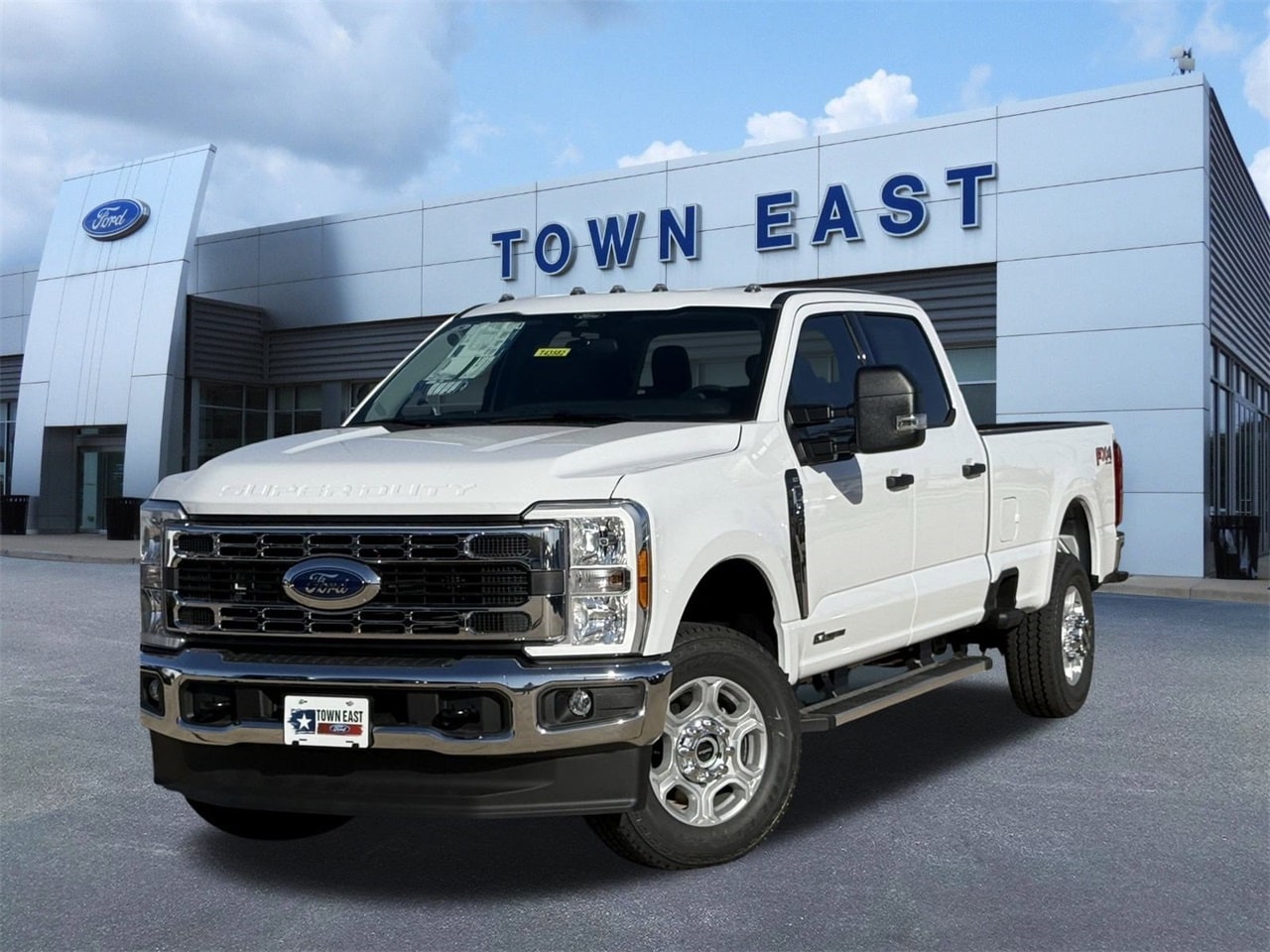 2026 Ford F-350 Super Duty XLT's photo