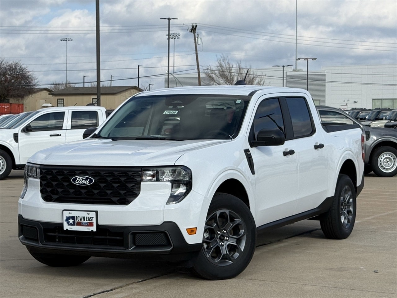 2025 Ford Maverick XLT's photo