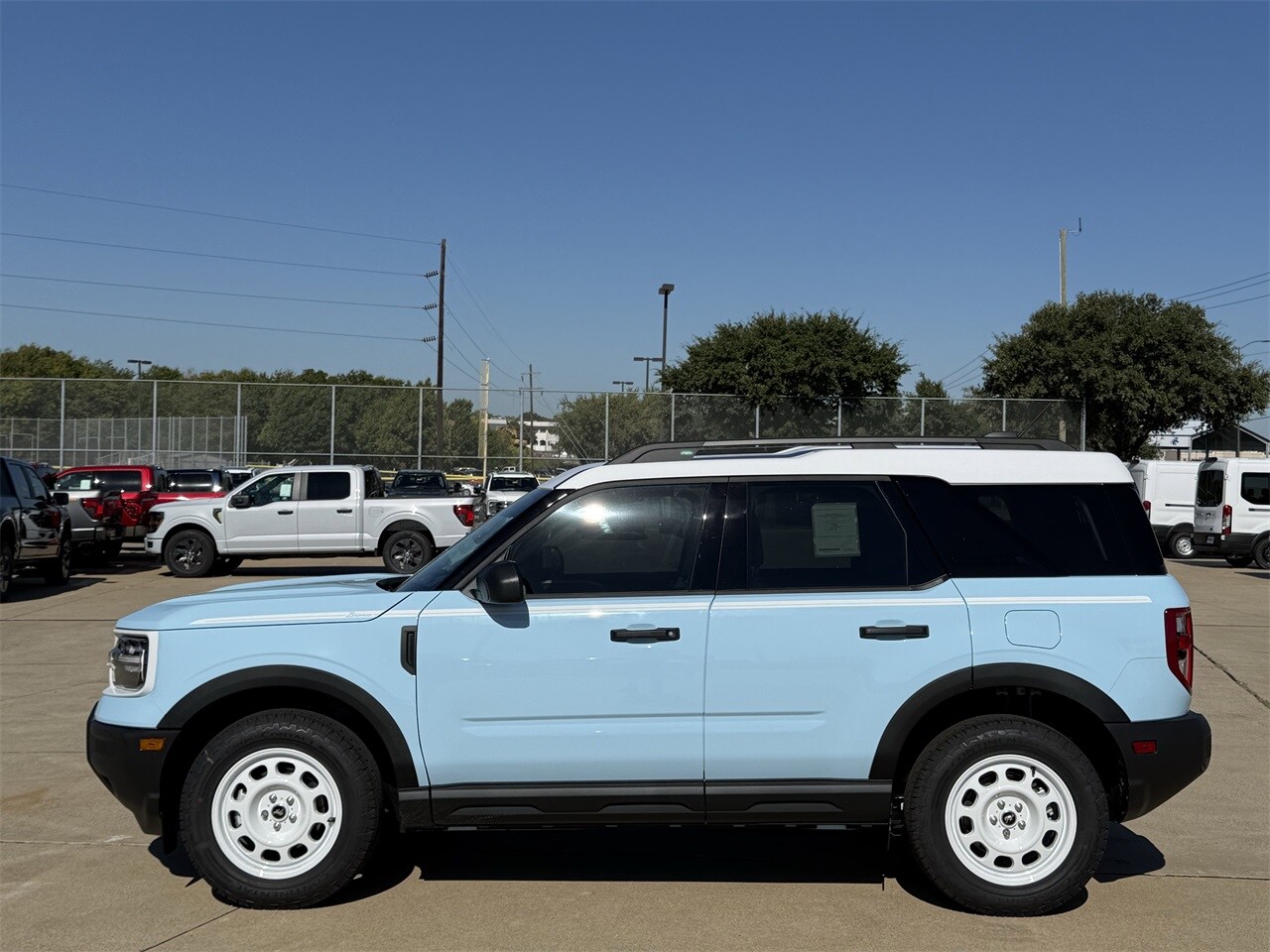 2025 Ford Bronco Sport Heritage photo 2